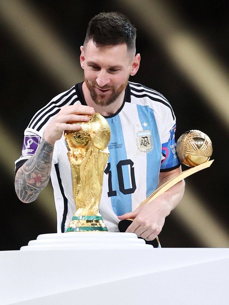 身处劣势的 身处劣势的